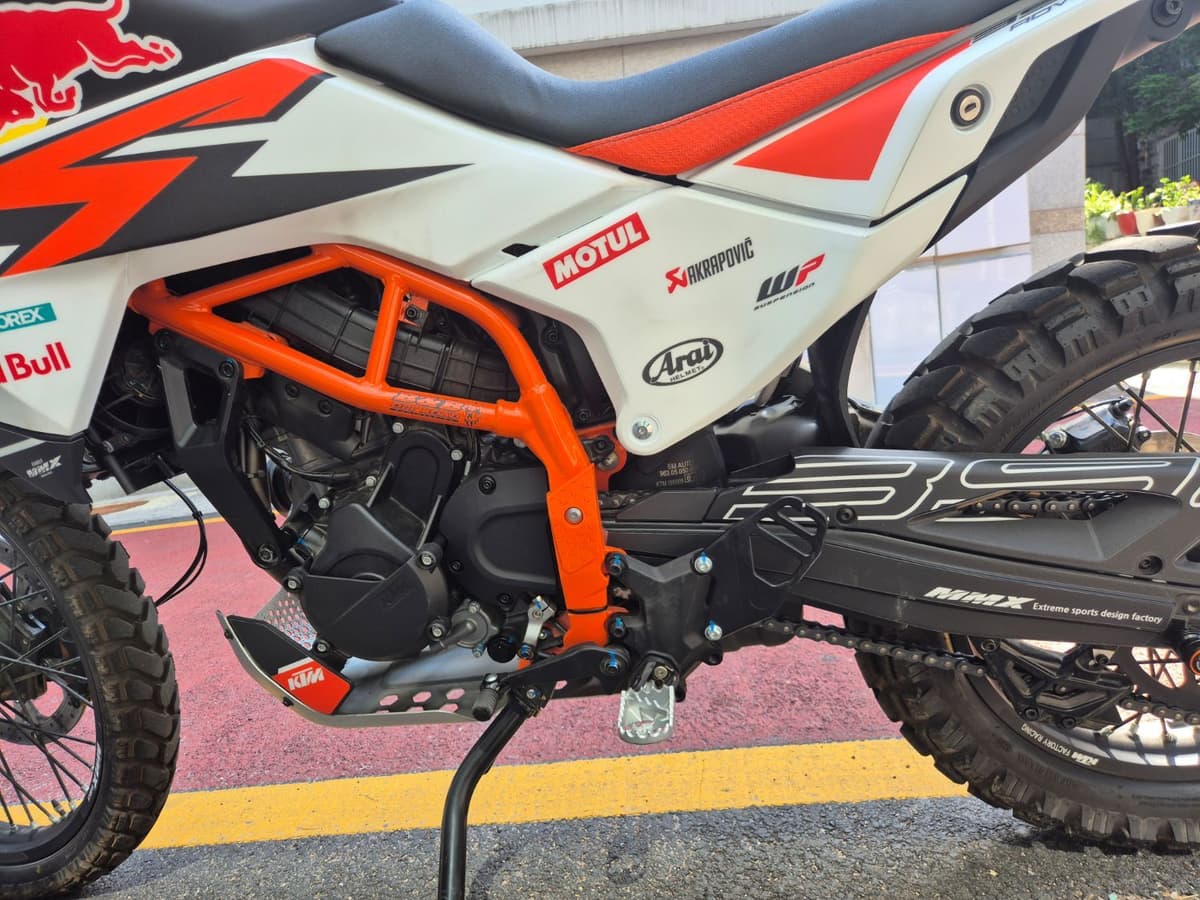 KTM 390 어드벤처 4