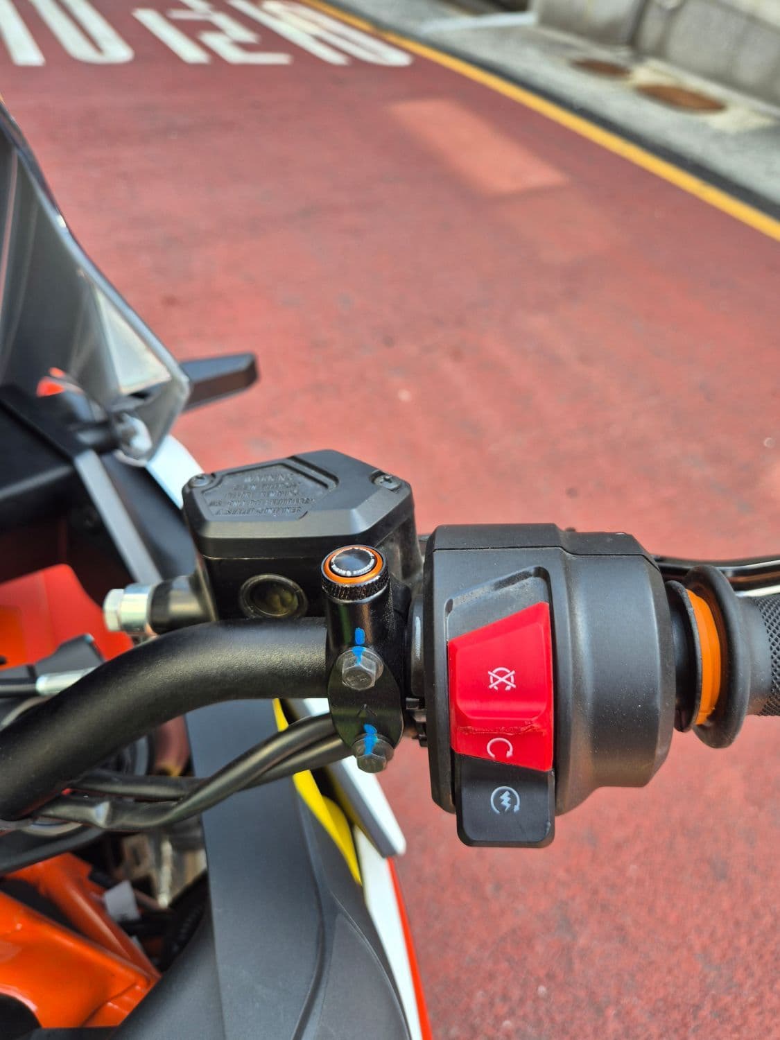 KTM 390 어드벤처 10