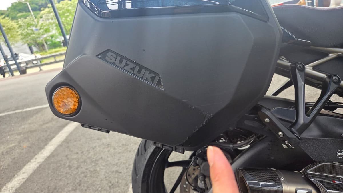 스즈키 GSX S 1000 GT more