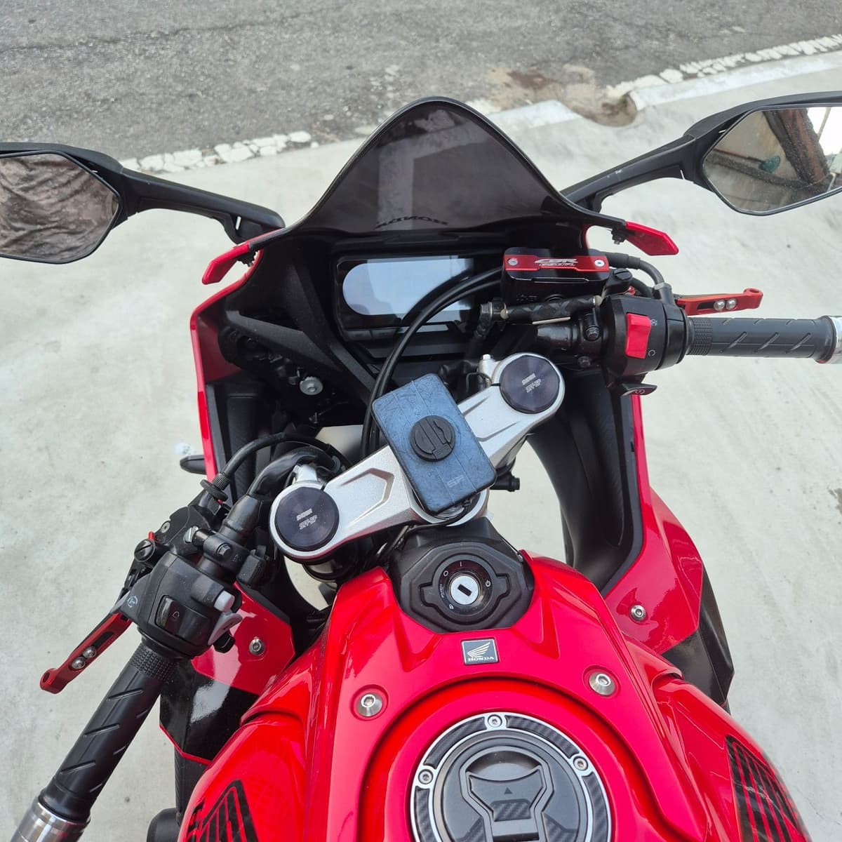 혼다 CBR 650 R MT more