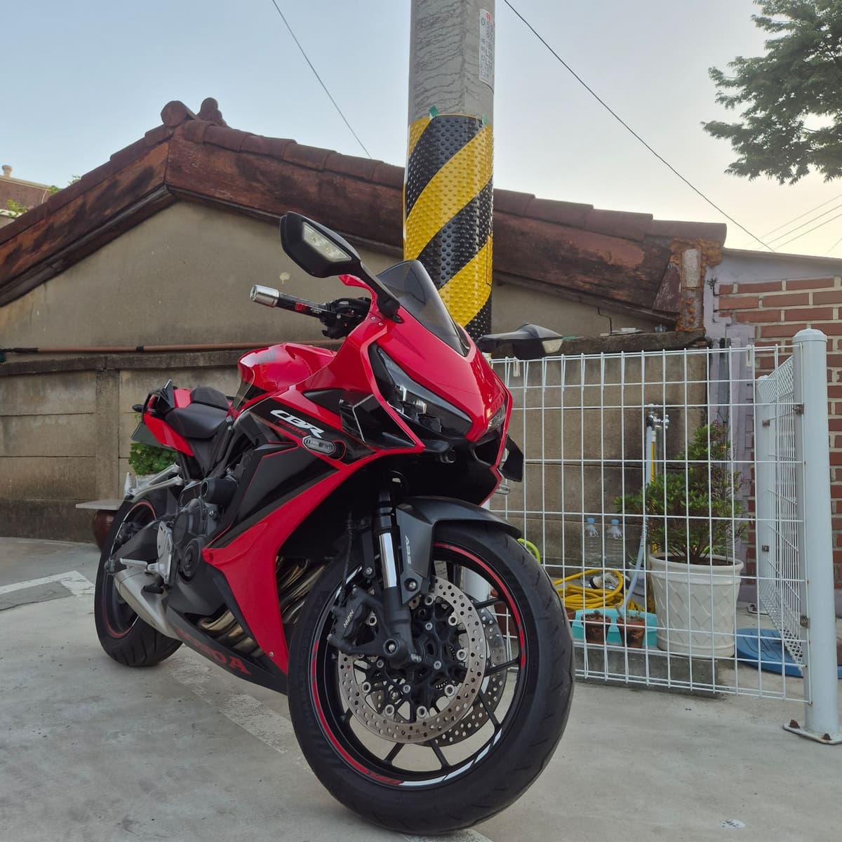 혼다 CBR 650 R MT 2