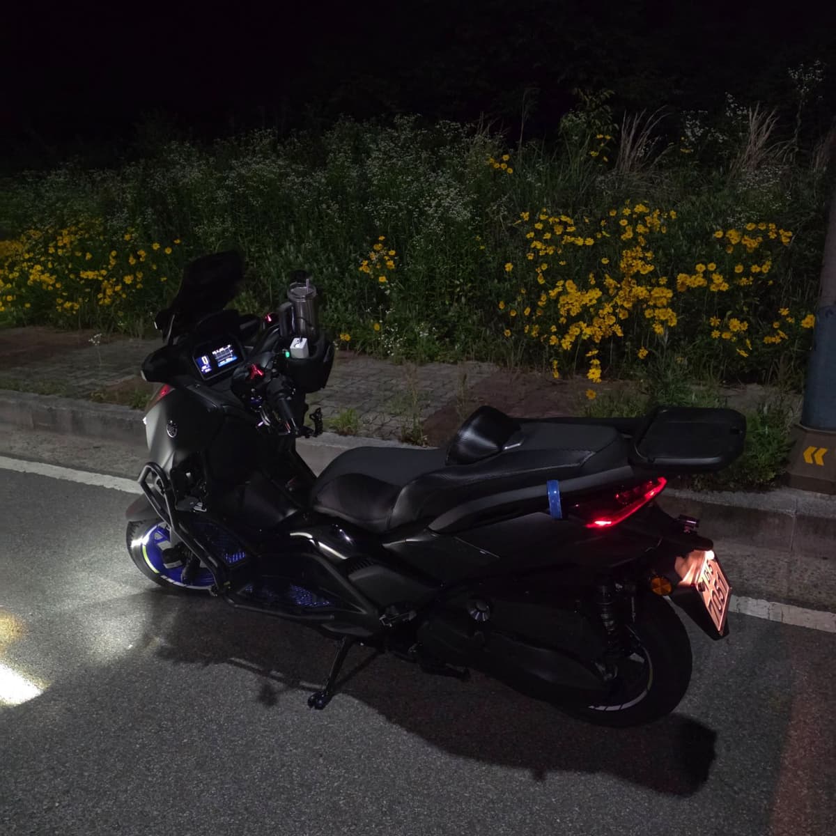야마하 XMAX 300 ABS 3