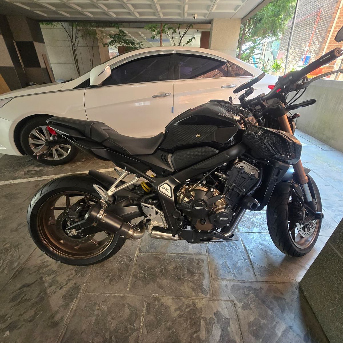 혼다 CB 650 R 1