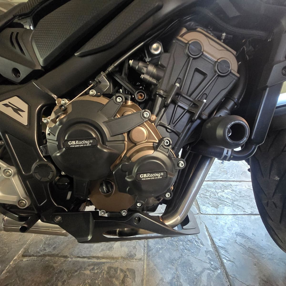 혼다 CB 650 R more