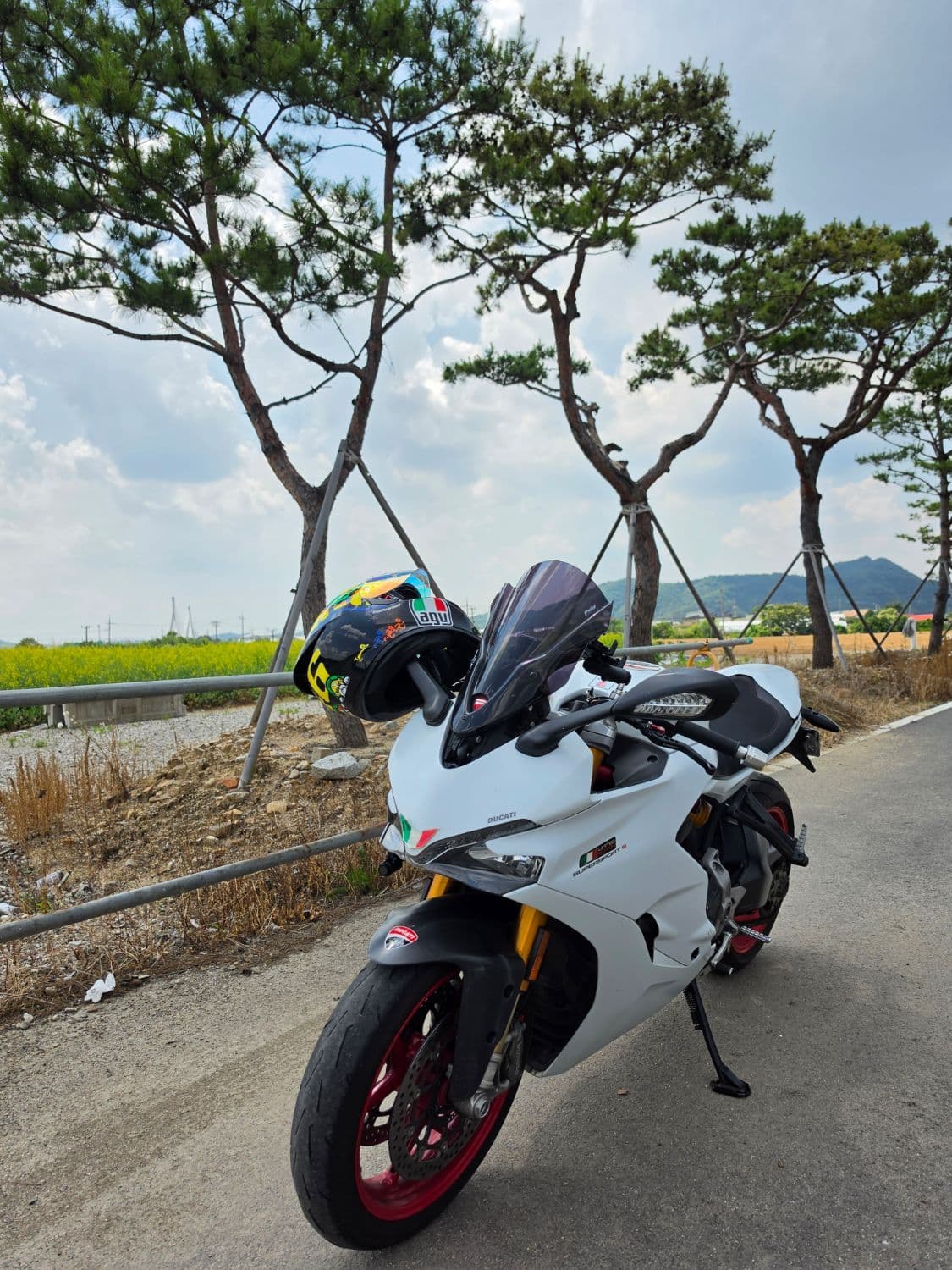두카티 슈퍼스포츠 950 S 3