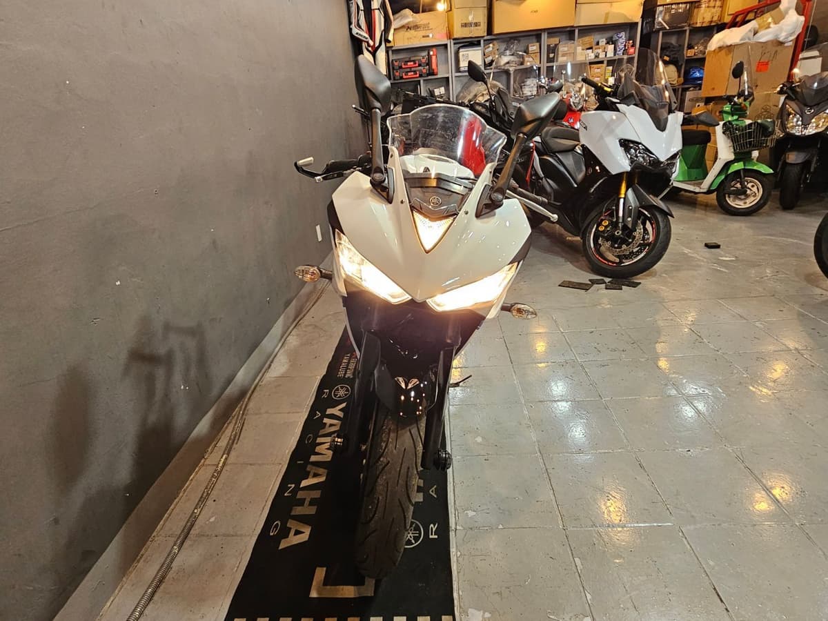 야마하 YZF R3 8