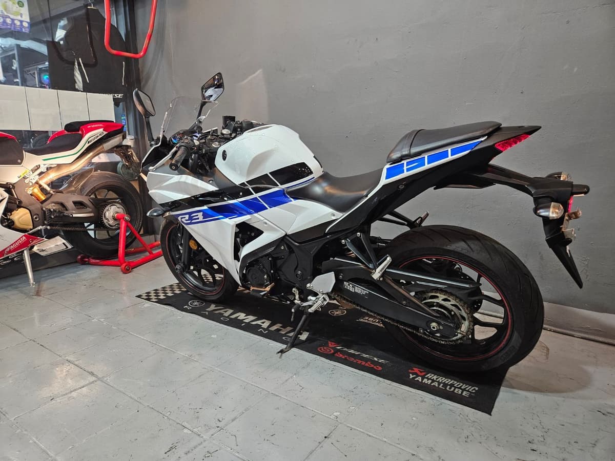 야마하 YZF R3 3