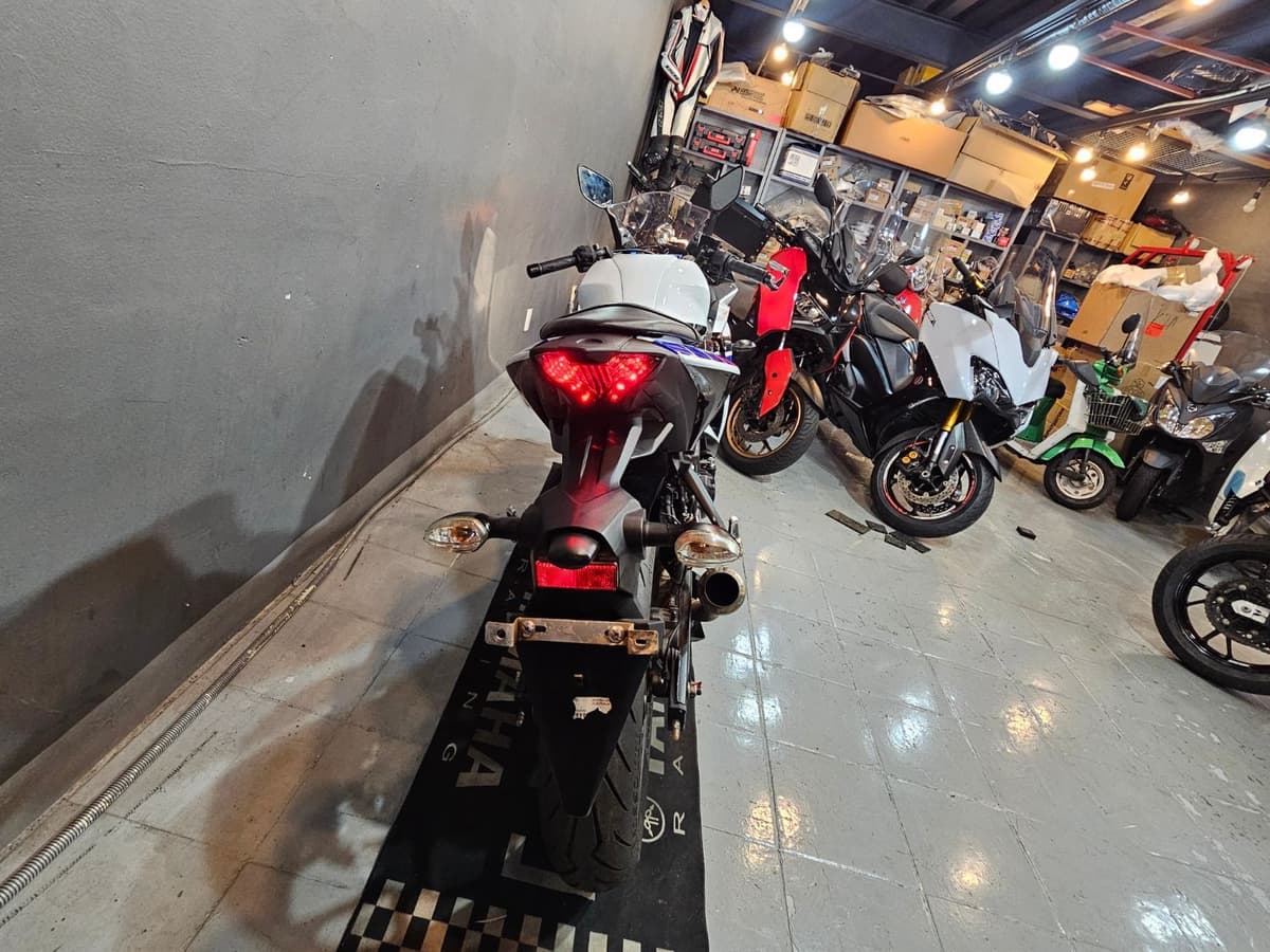 야마하 YZF R3 4