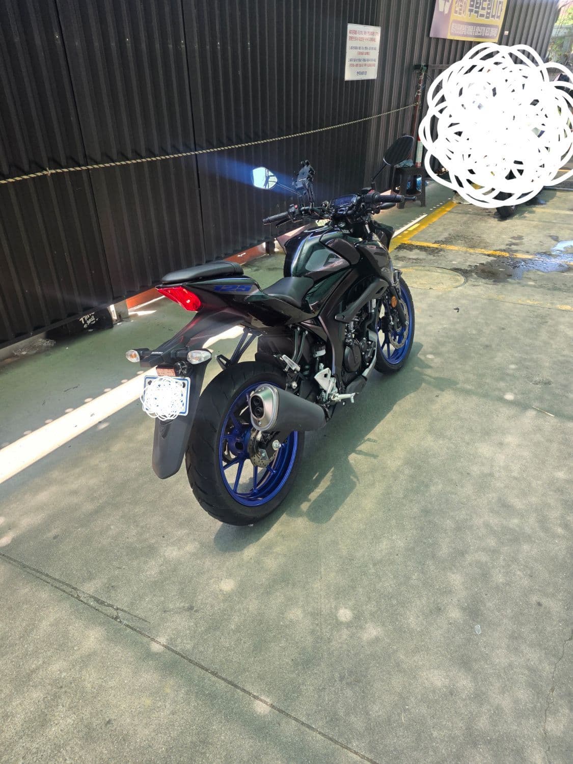 스즈키 GSX S 125 more