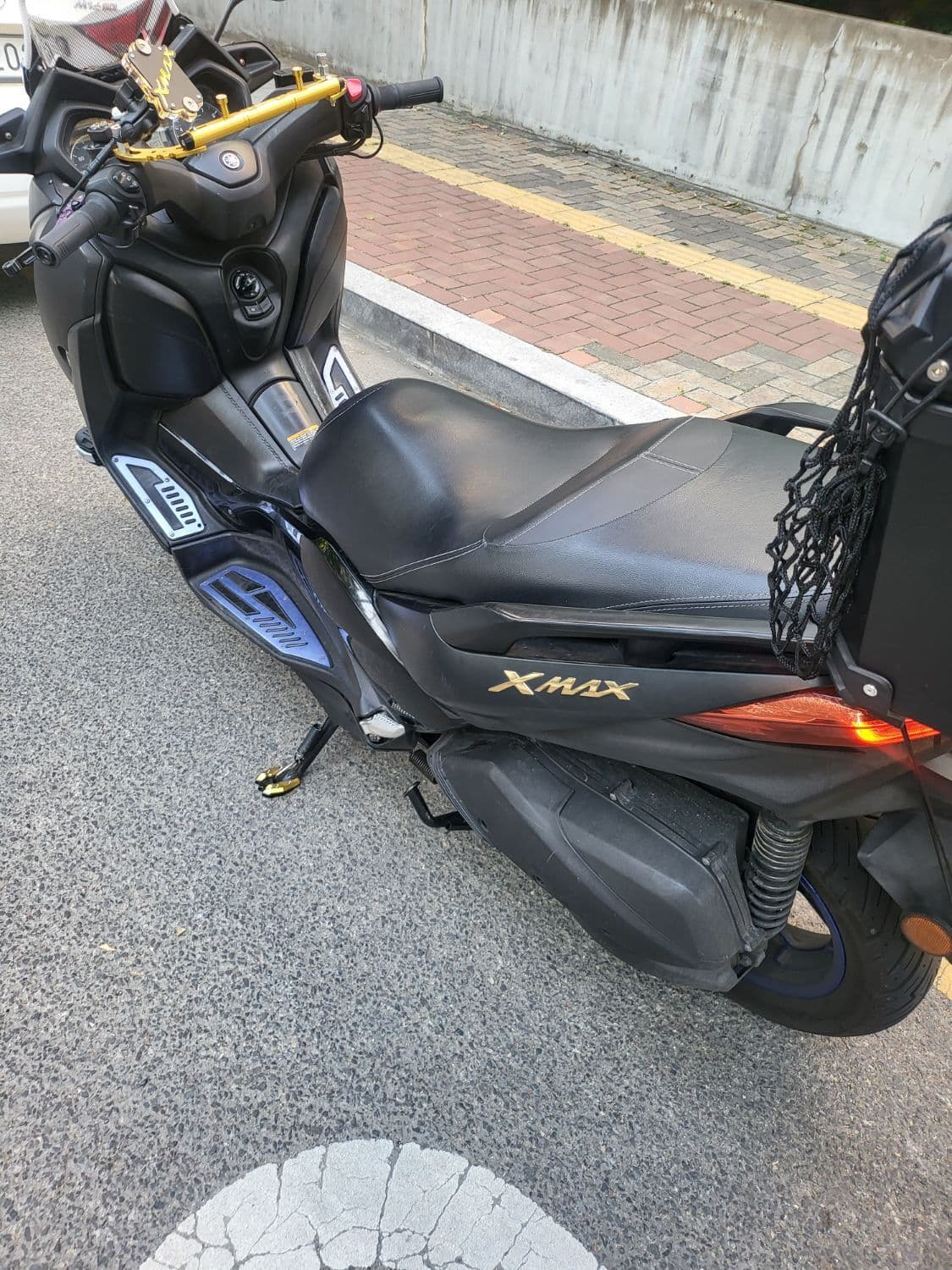 야마하 XMAX 300 ABS 5