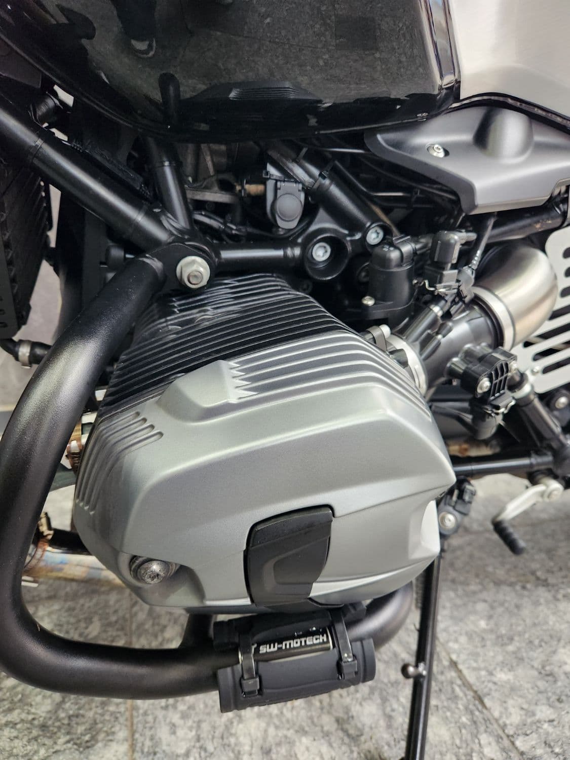 BMW R nine T 7