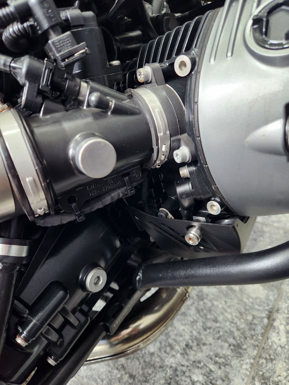 BMW R nine T 14