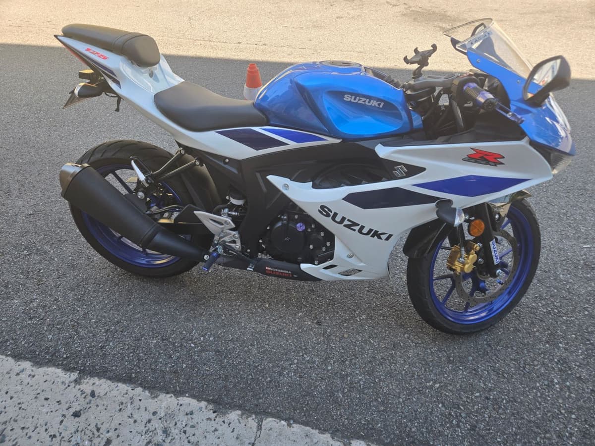 스즈키 GSX R 125 ABS 1