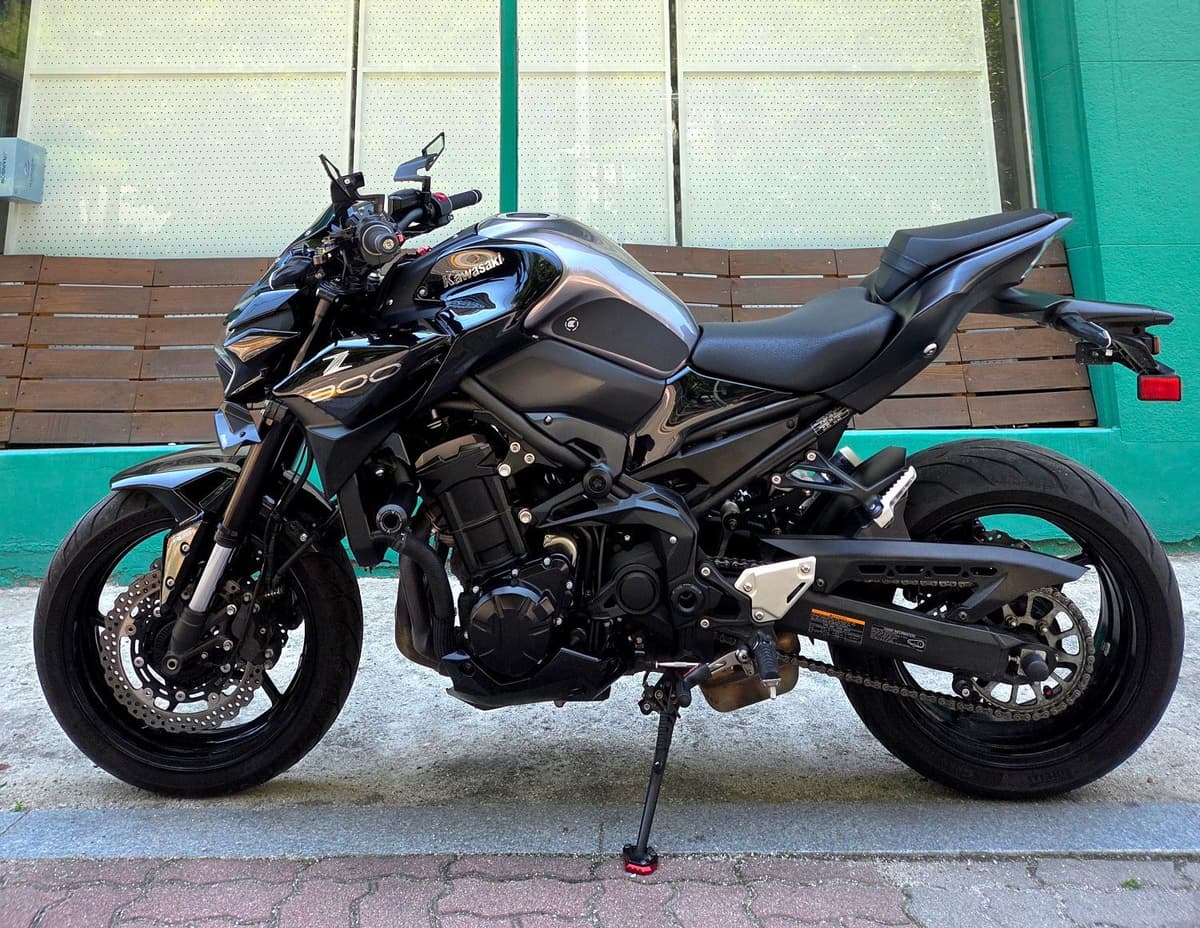가와사키 Z 900 4