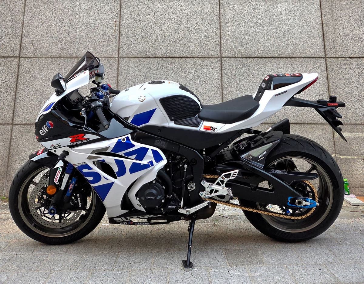 스즈키 GSX R 1000 R 3