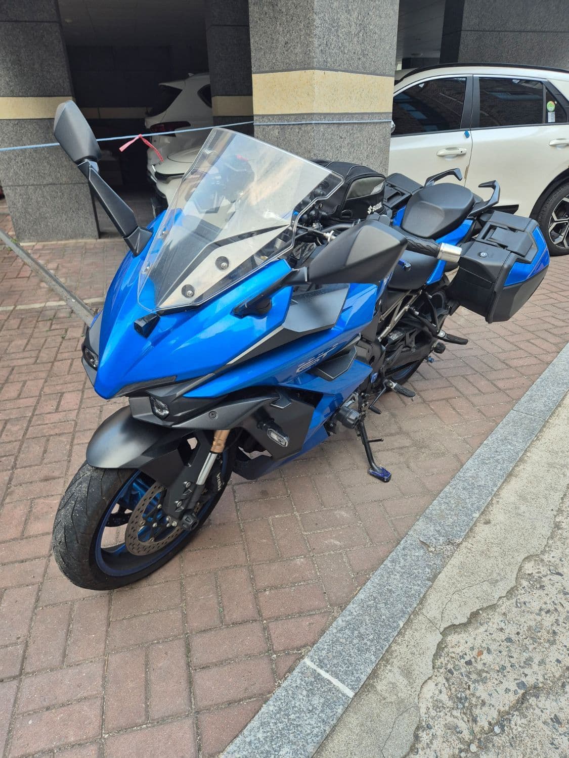 스즈키 GSX S 1000 GT 1