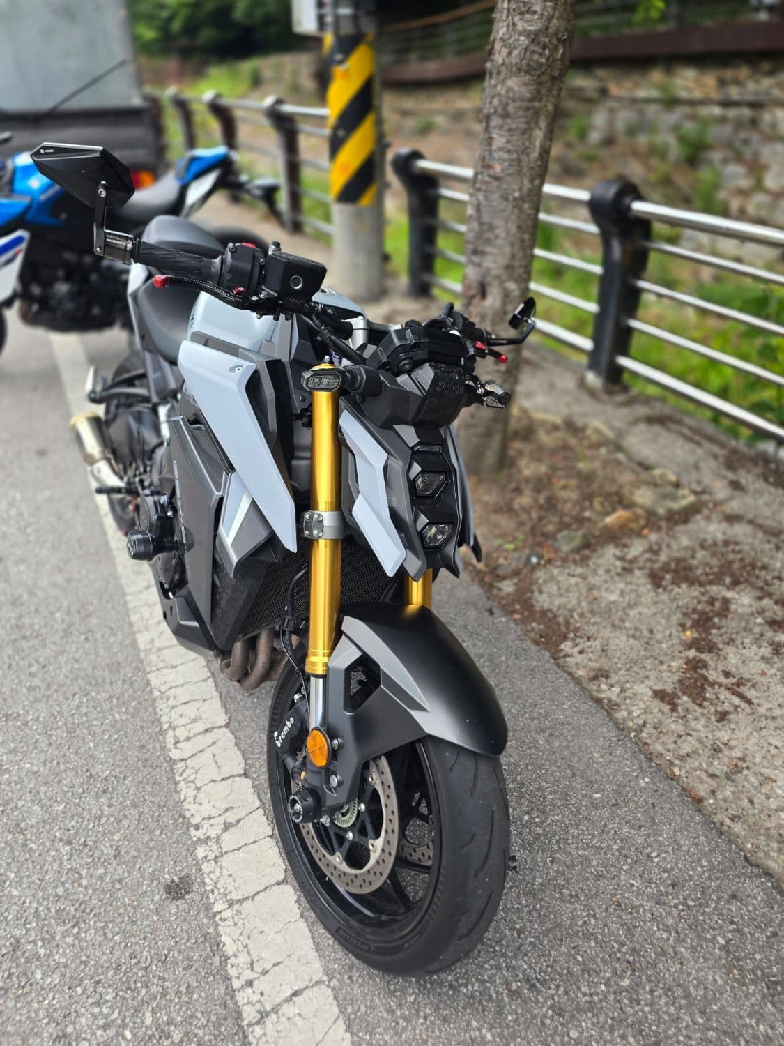 스즈키 GSX S 1000 2