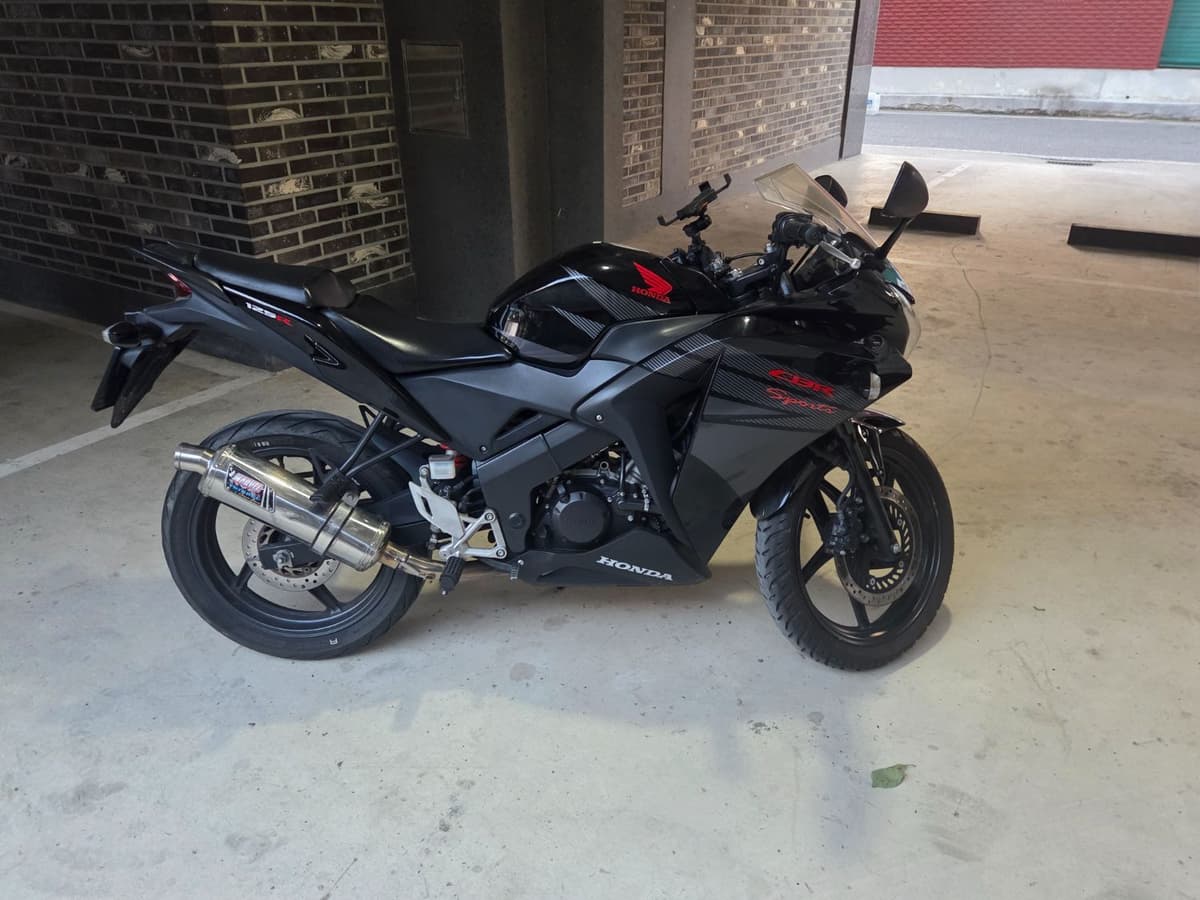 혼다 CBR 125 R 4