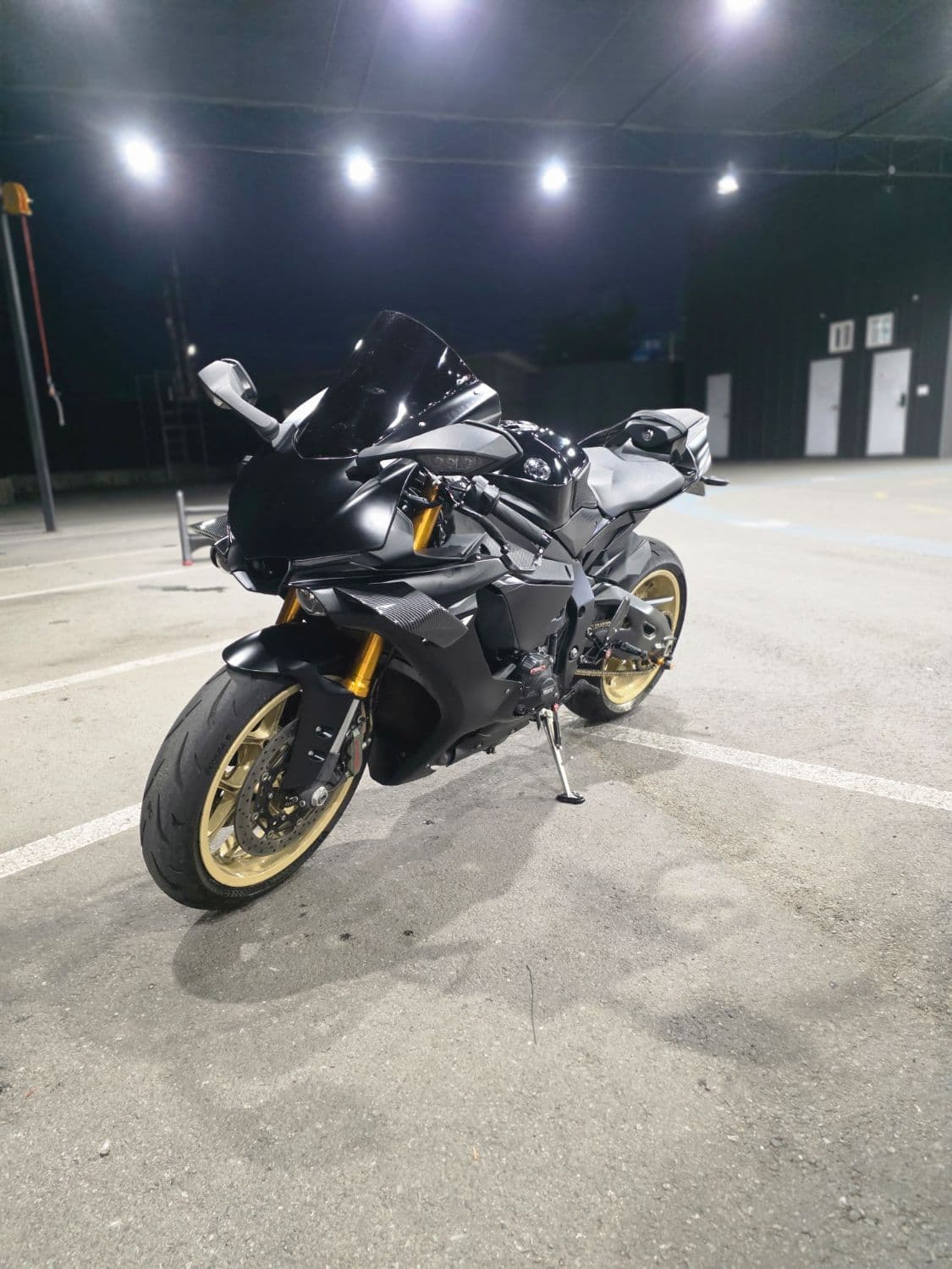 야마하 YZF R1 2