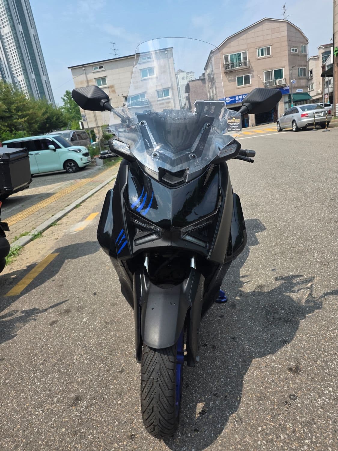 야마하 XMAX 300 ABS 1