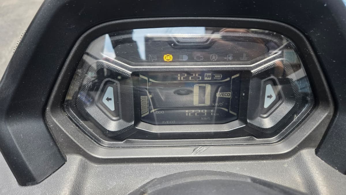 야마하 NMAX 125 7