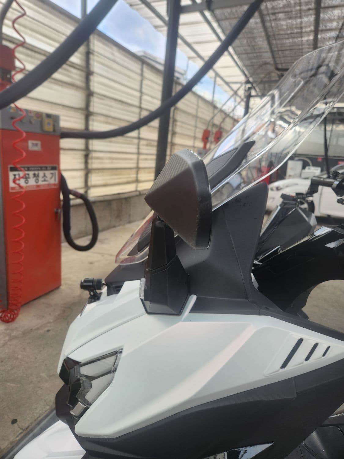 SYM 크루심 125 ABS 8