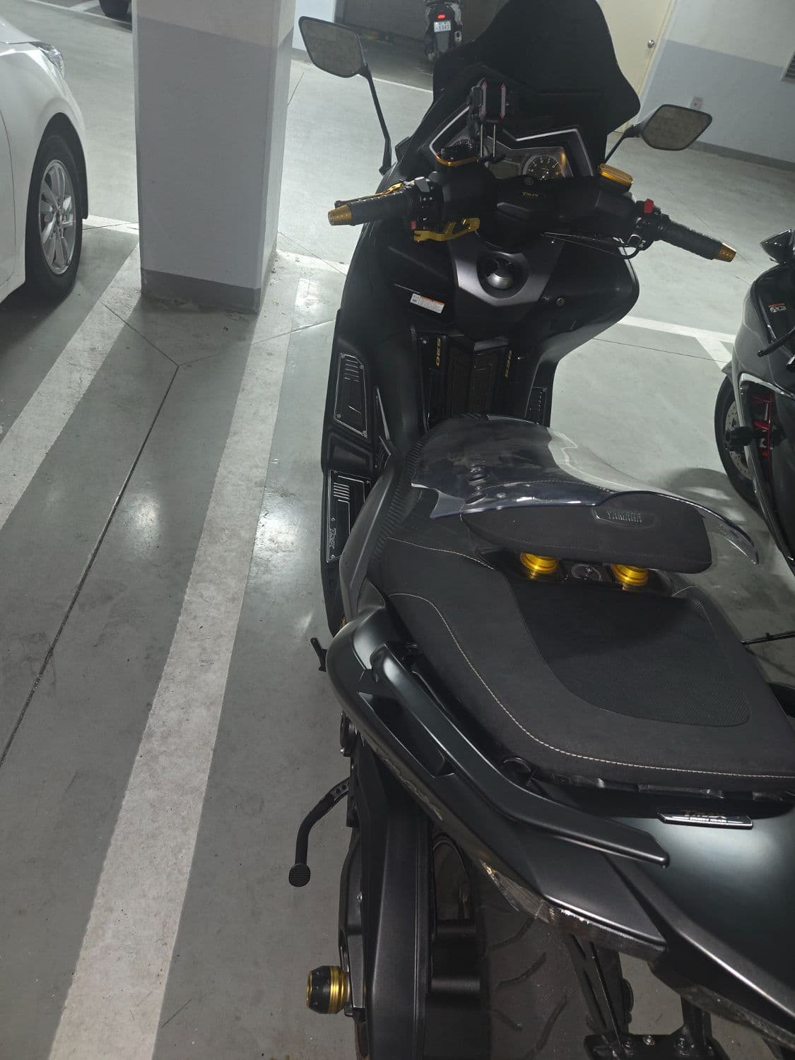 야마하 TMAX 530 3