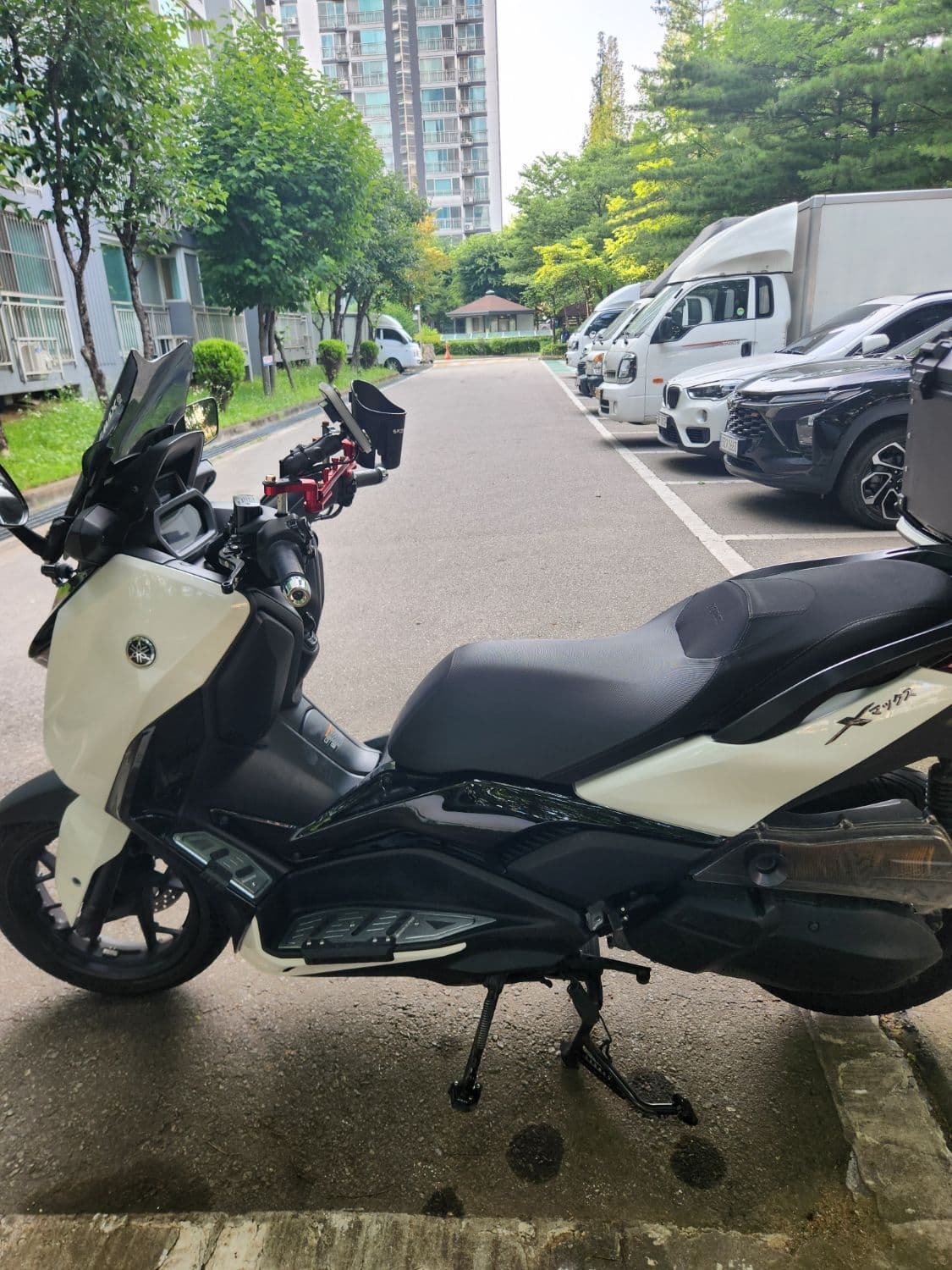 야마하 XMAX 300 ABS 2