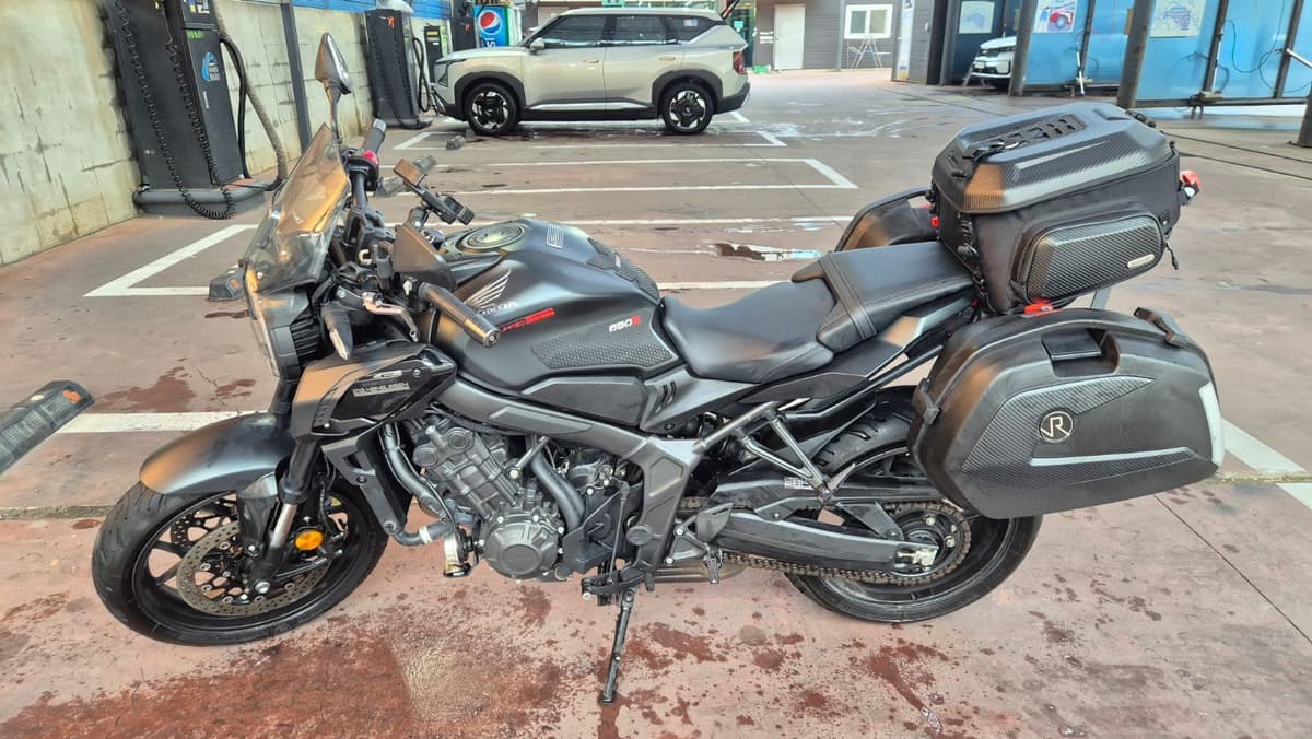 혼다 CB 650 R 1
