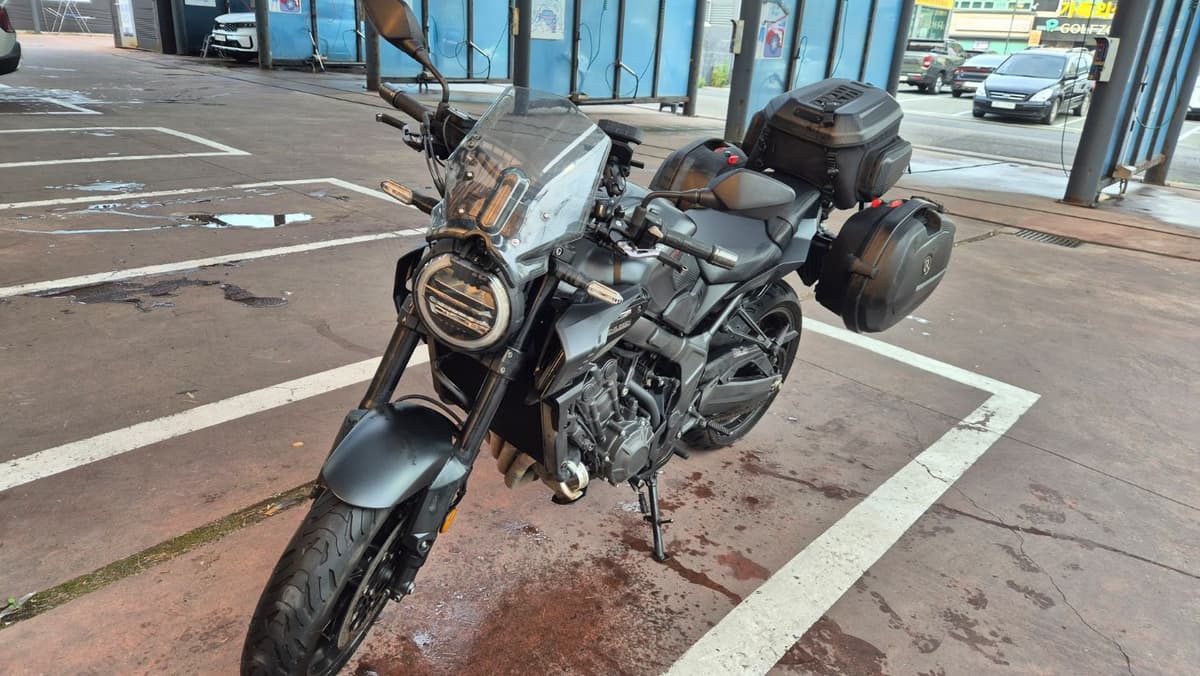 혼다 CB 650 R 2