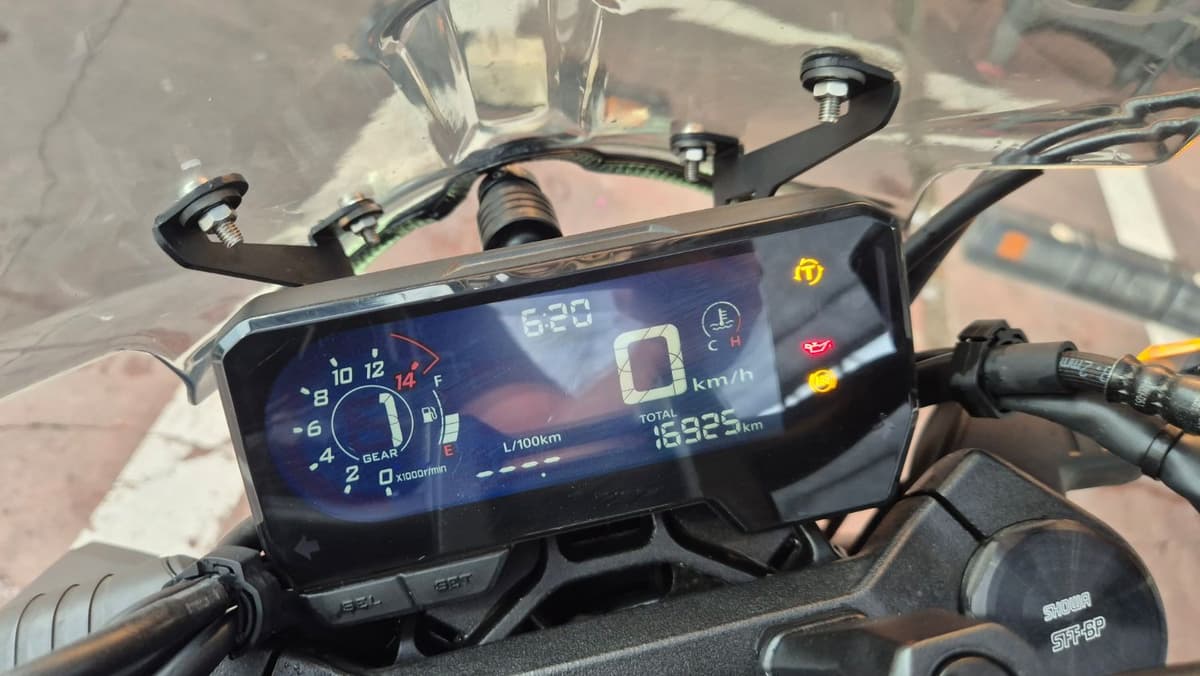 혼다 CB 650 R 7