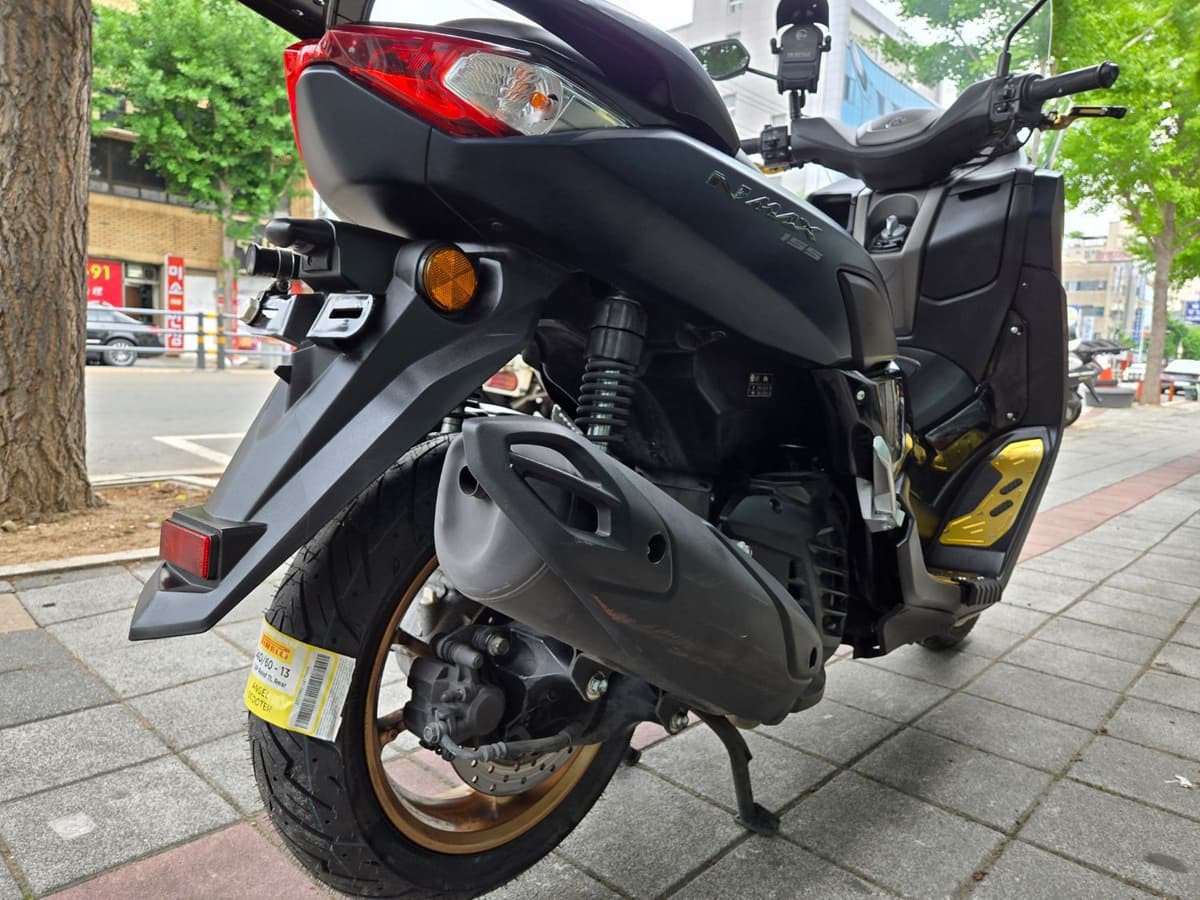 야마하 NMAX 155 7