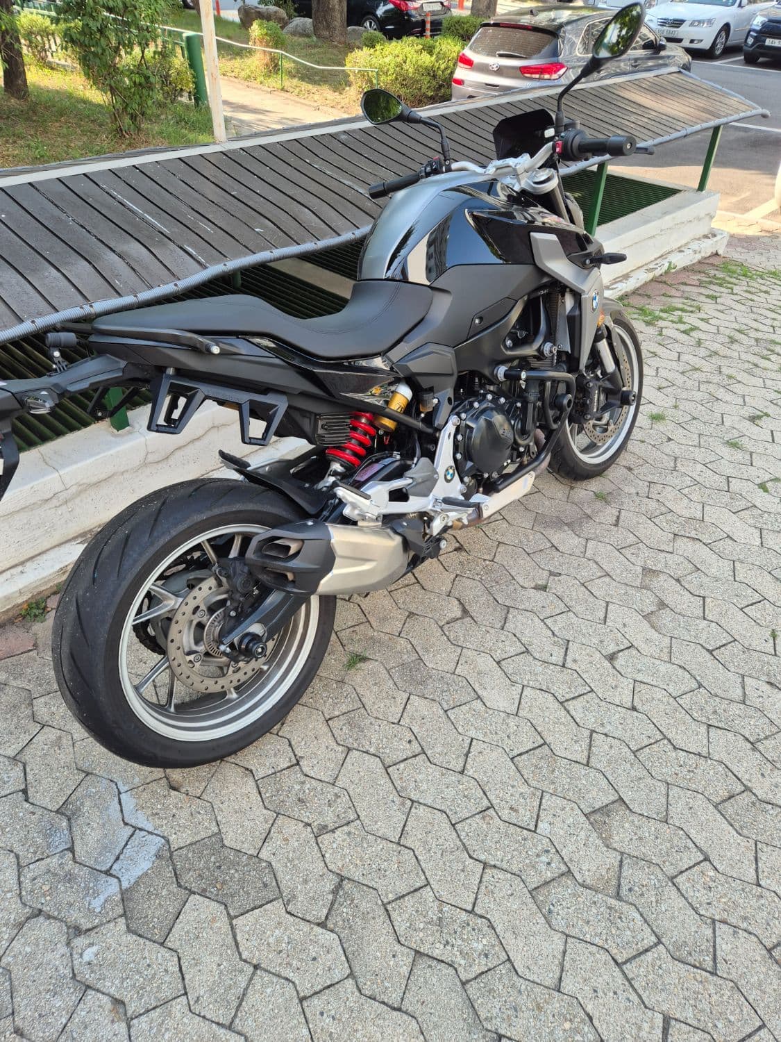 BMW F 900 R more