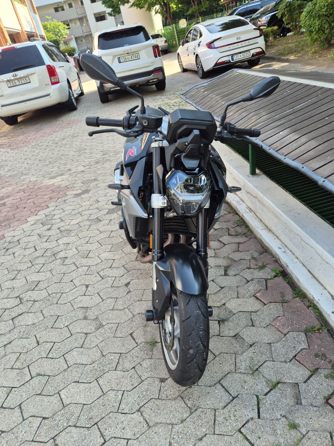 BMW F 900 R 4