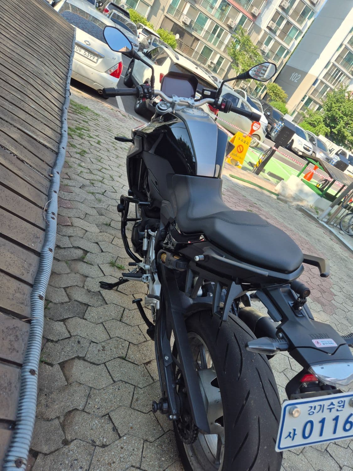 BMW F 900 R 2
