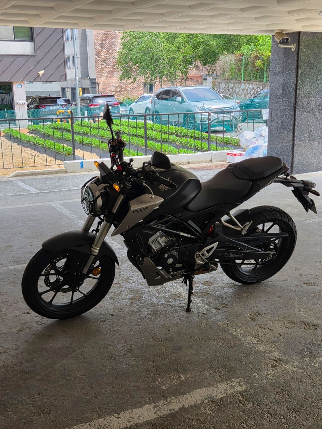 혼다 CB 125 R 3