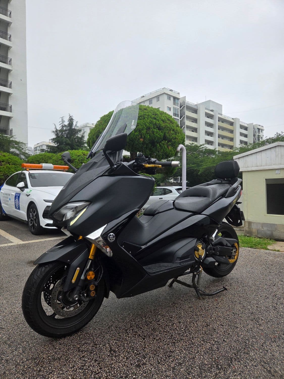야마하 TMAX DX 2