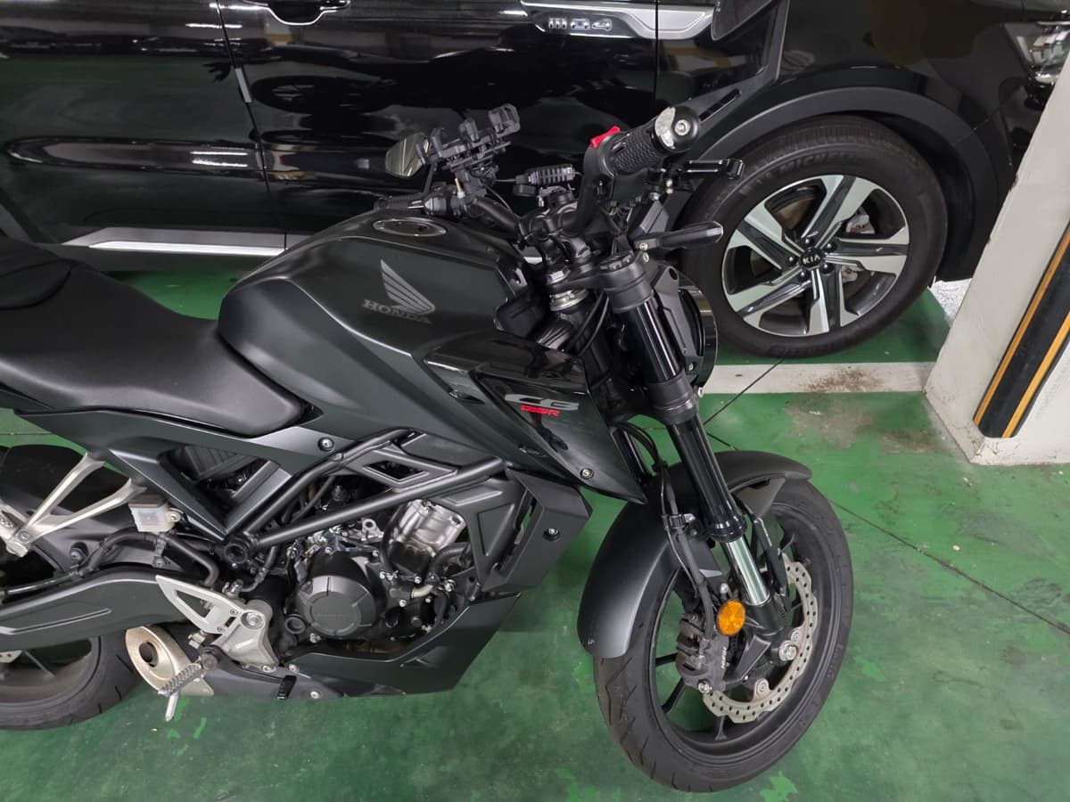 혼다 CB 125 R 7