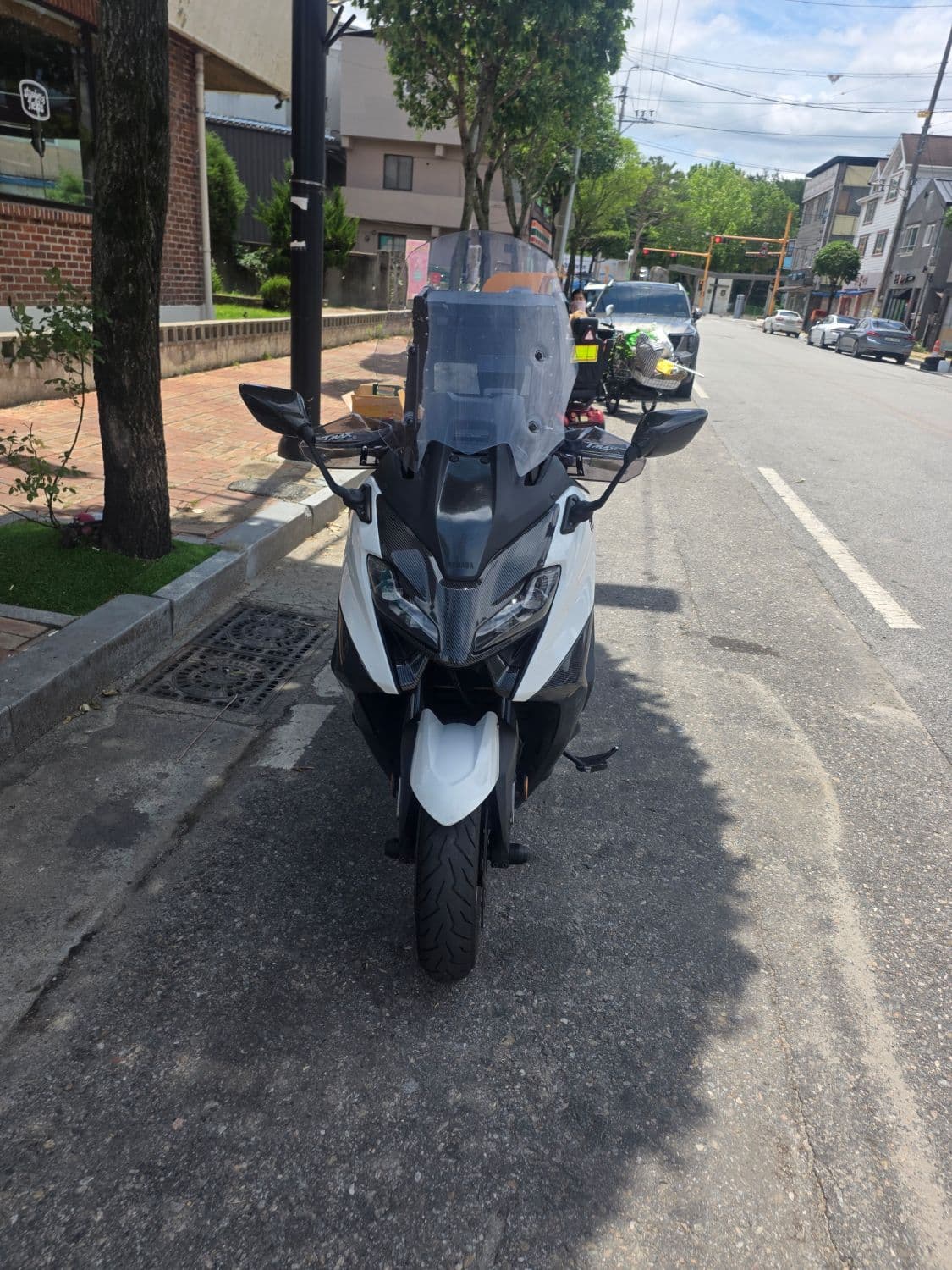 야마하 TMAX 560 1