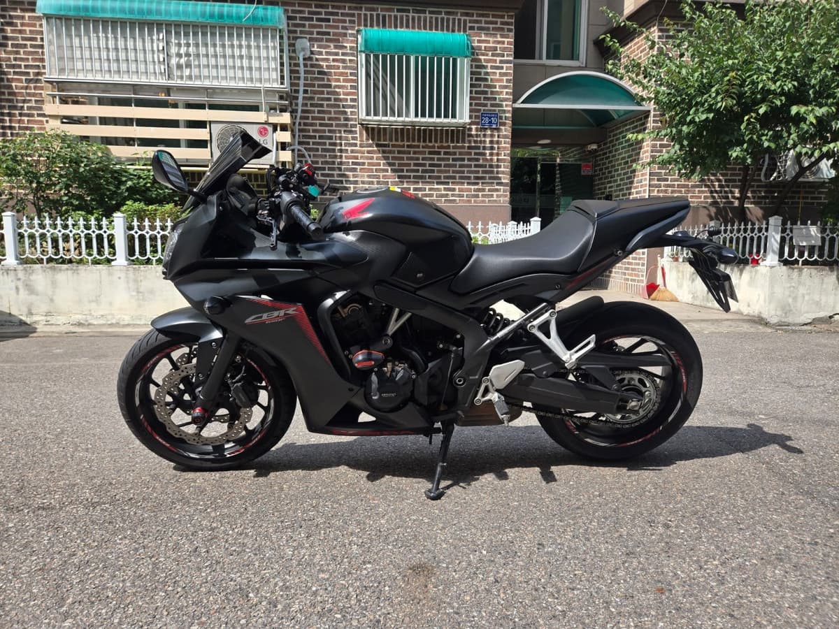 혼다 CBR 650 F 5