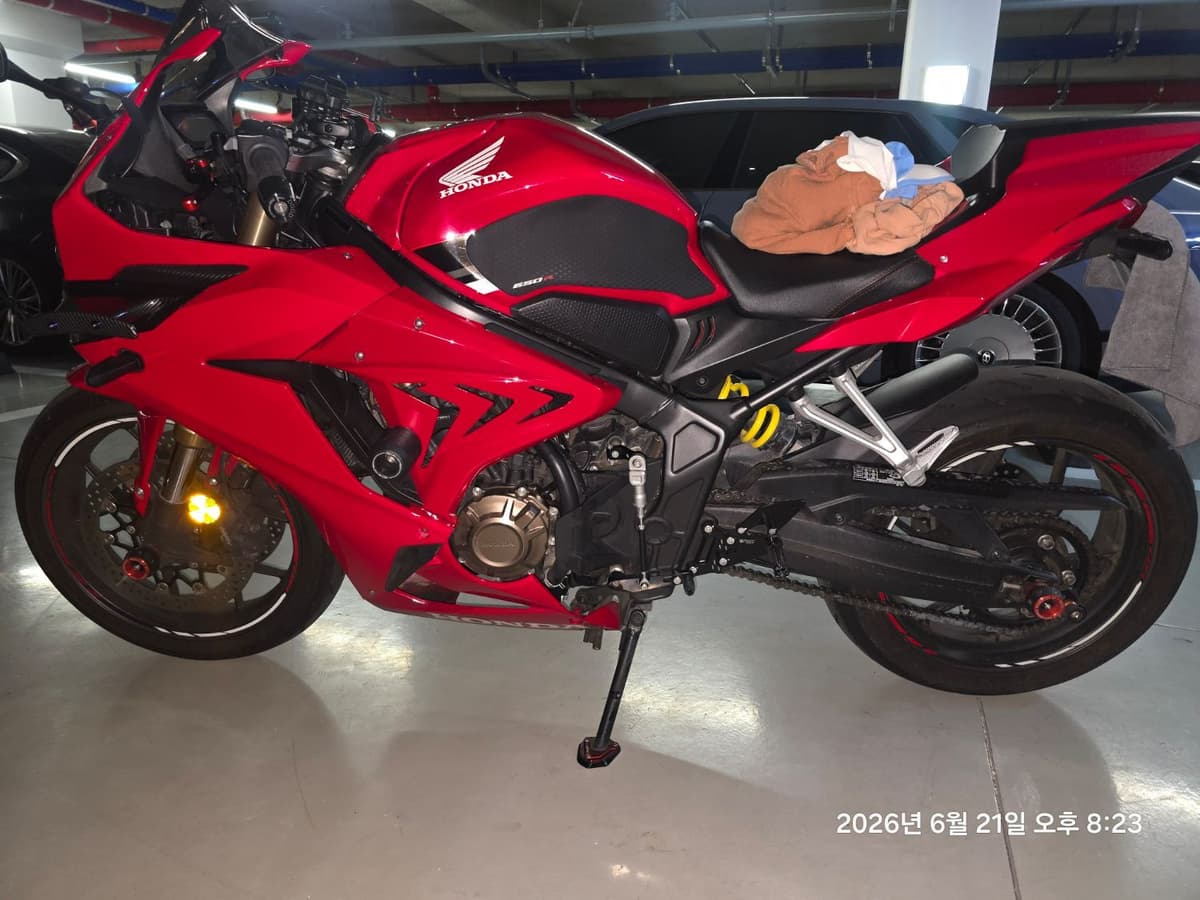 혼다 CBR 650 R MT 3