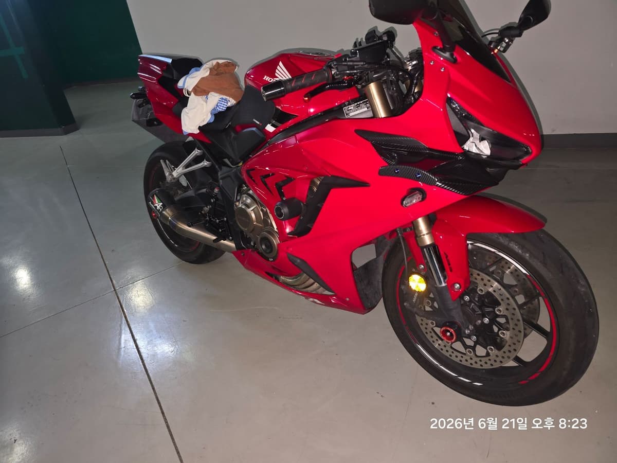 혼다 CBR 650 R MT 5