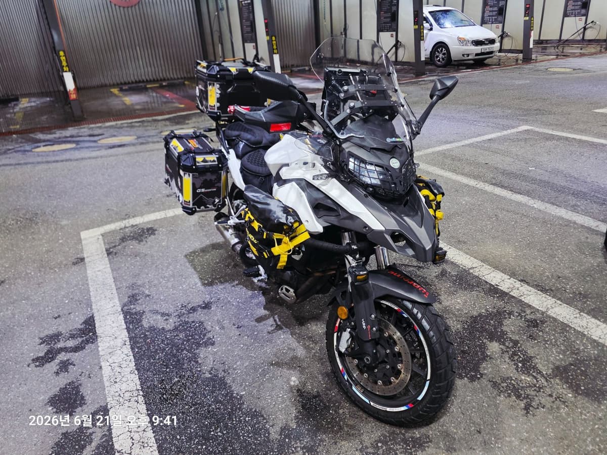 베넬리 TRK 502 4