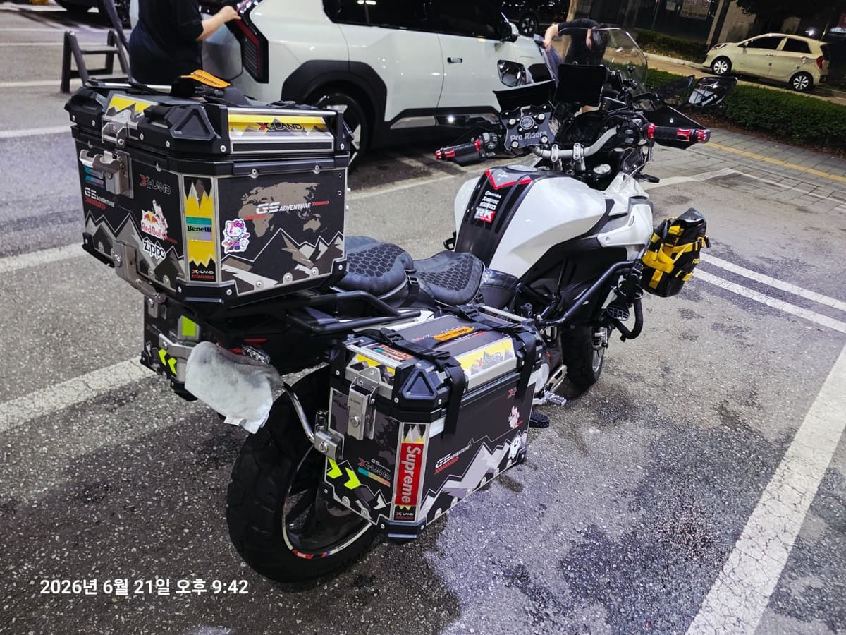 베넬리 TRK 502 8