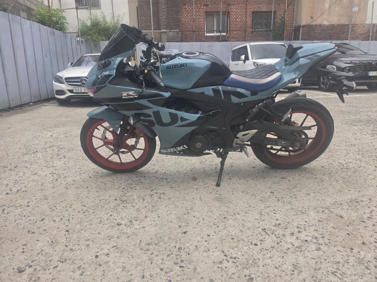 스즈키 GSX R 125 ABS 2