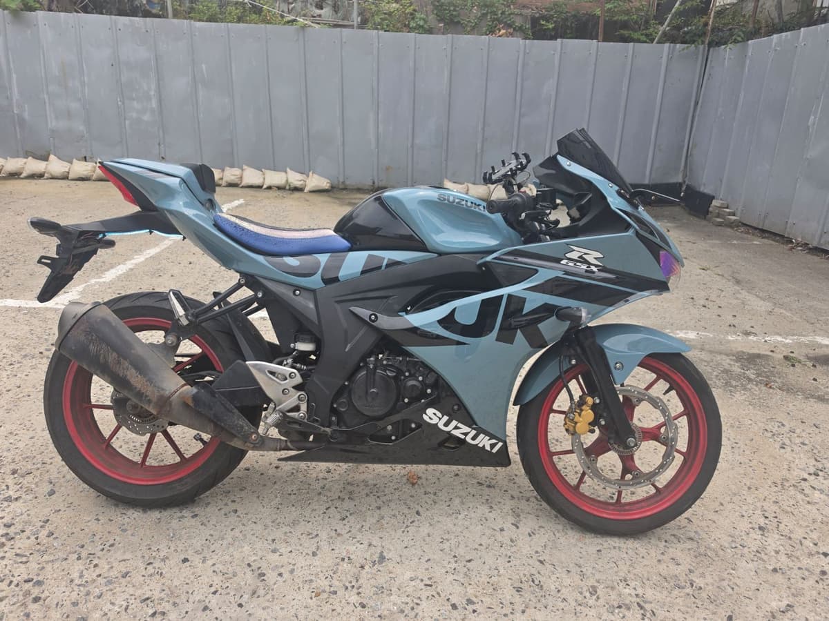 스즈키 GSX R 125 ABS 3