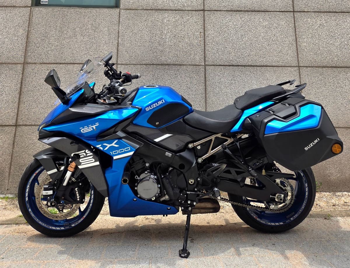 스즈키 GSX S 1000 GT 3