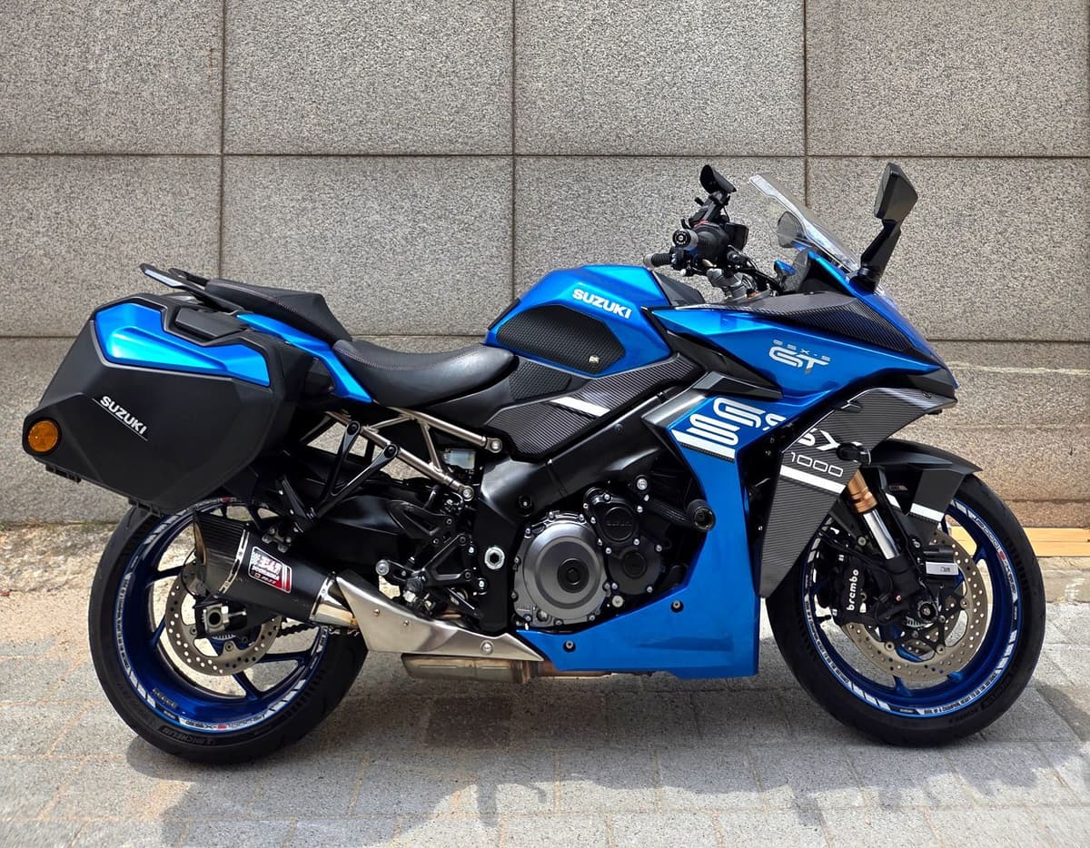 스즈키 GSX S 1000 GT 4