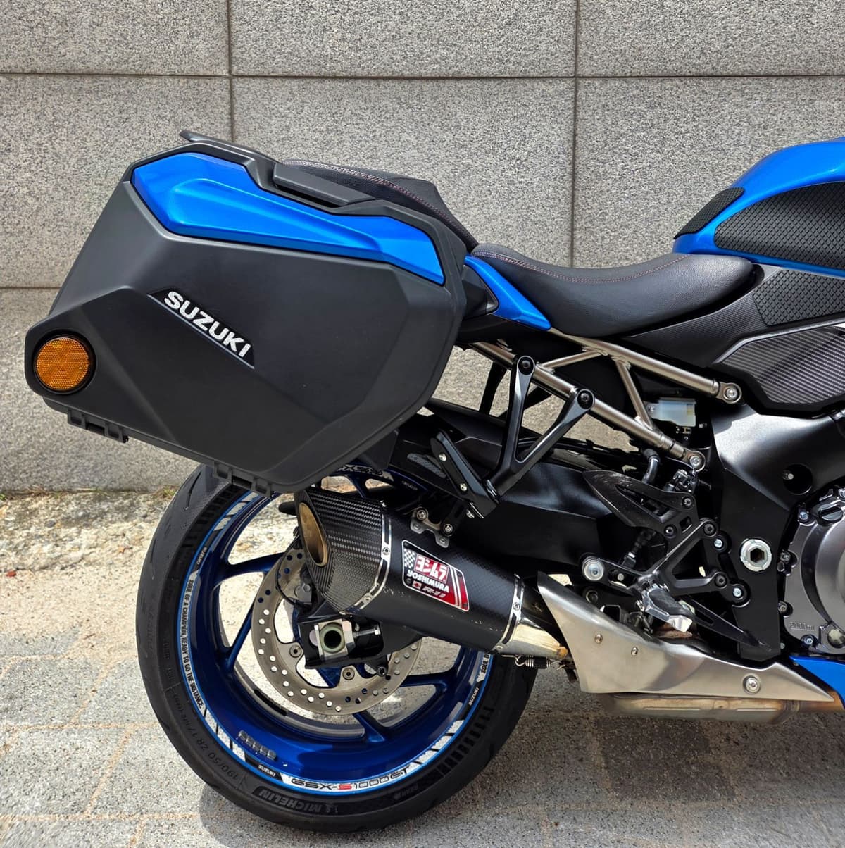 스즈키 GSX S 1000 GT more