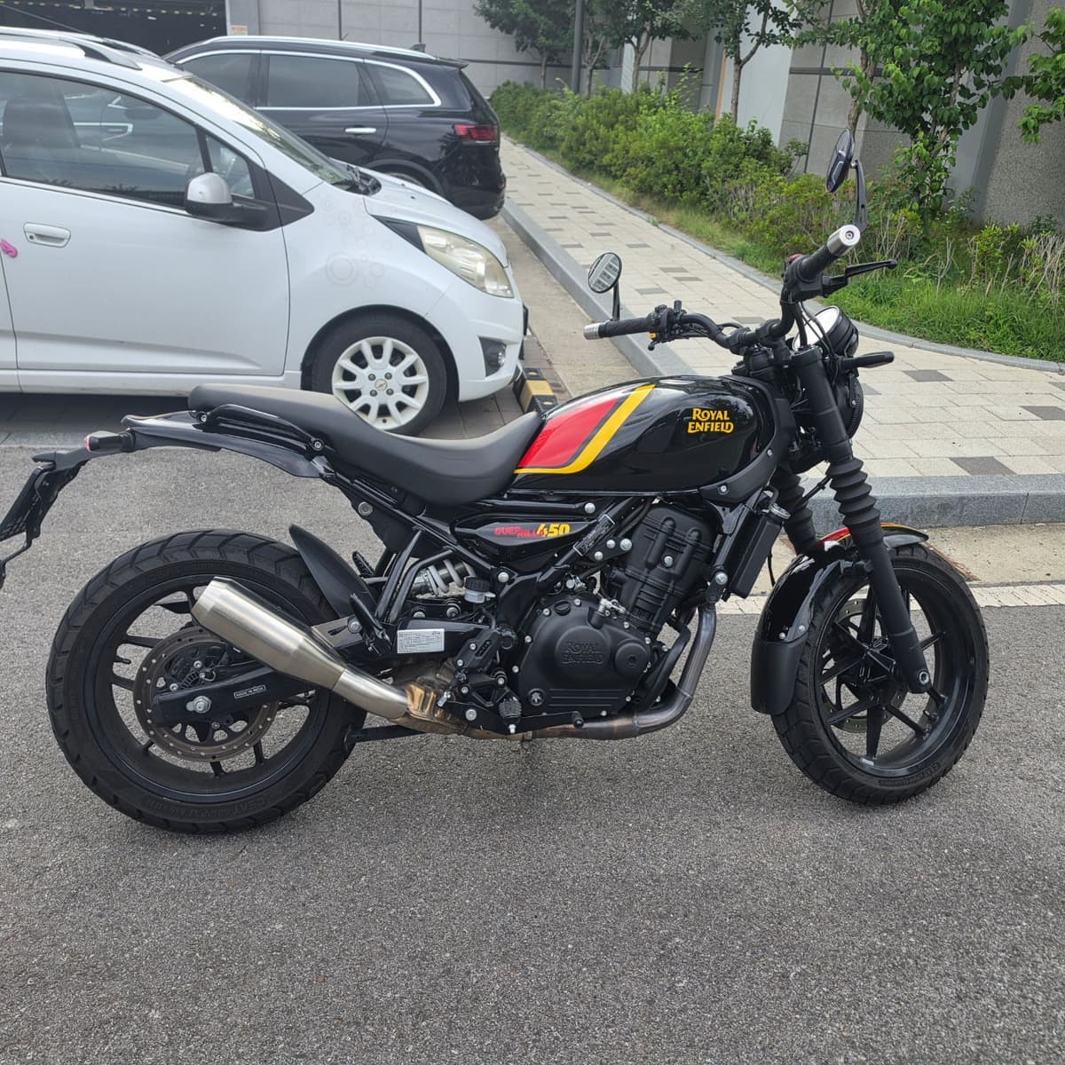 로얄엔필드 게릴라 450 4
